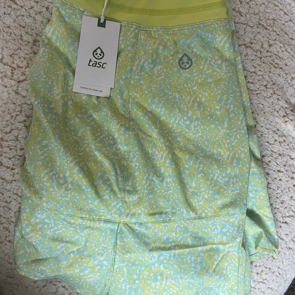 Tasc Rhythm Skirt 15 in - Picture 6 of 7